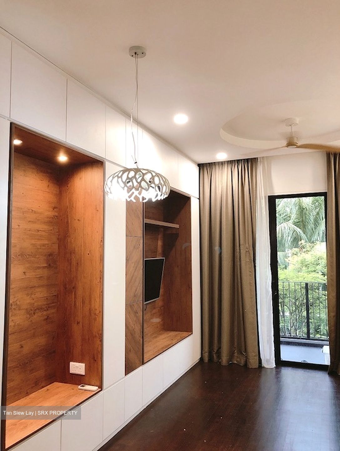 Village @ Pasir Panjang (D5), Condominium #484928471